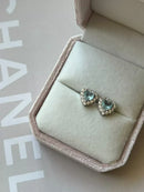 Brinco Coraçãozinho com Zircônia Água-marinha e Cristal em Prata 925 Ródio Branco