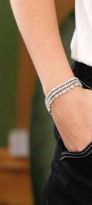 Pulseira Riviera Com Zircônias Brancas Em Diversos Formatos. Fecho Gaveta Com Pega Ladrão