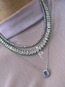 Riviera 3 Pontas com Zircônia Lilás (Fecho Joia ) em Banho de Ródio Branco